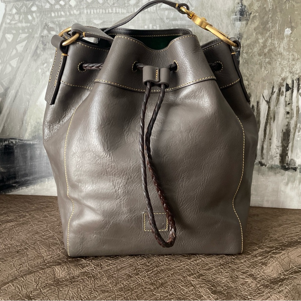 🩶🤎LG Dooney and Bourke Hattie Drawstring Bag Florentine Leather -Charcoal- $528